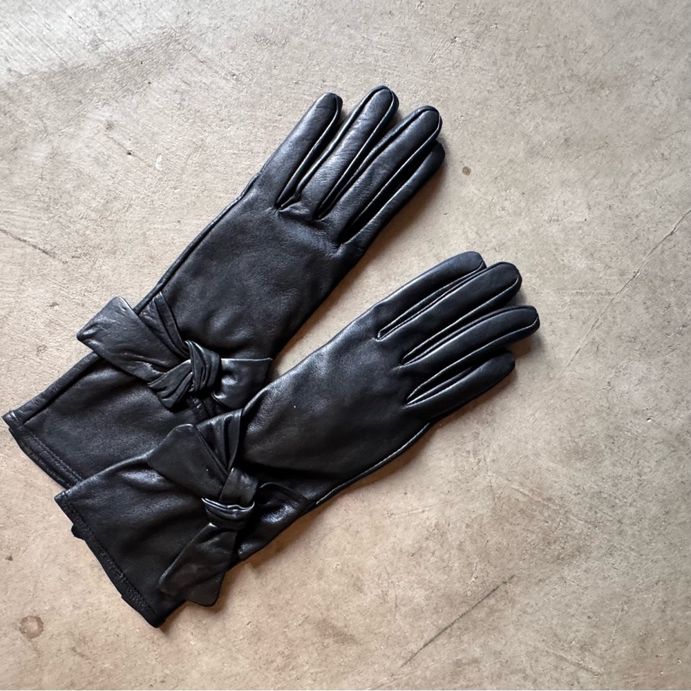 Amicale Cashmere Black Leather Gloves with Bows Very Small Petite